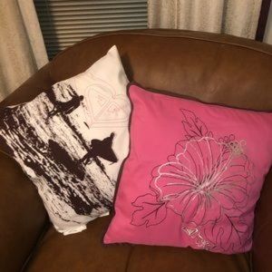 Set of ROXY Decorative Pillows 😍